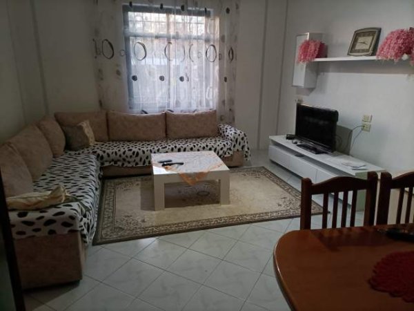 Tirane, jepet me qera shtepi 2+1+BLK+oborr+bace, Kati 0, 100 m² 25.000 Leke (Vangjel Noti)