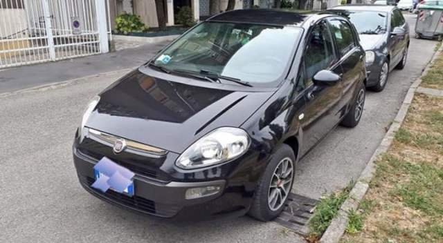 Tirane, shitet makine Fiat Evo Viti 2010,