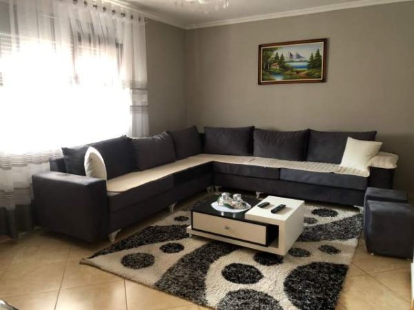 Tirane, jepet me qera Vile 3+1+BLK Kati 2, 160 m² 400 Euro (ILIA SHYTI)