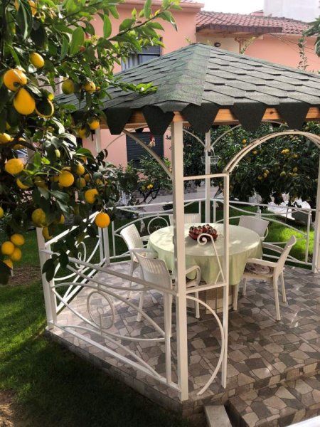Tirane, jepet me qera Vile 3+1+BLK Kati 2, 160 m² 400 Euro (ILIA SHYTI)