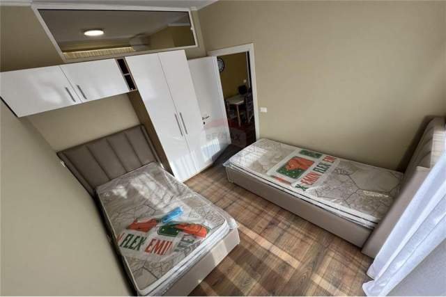 Tirane, jepet me qera apartament 2+1 89 m² 550 Euro (rruga karl gega)