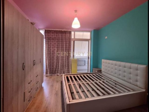 Tirane, shes apartament 2+1+BLK Kati 8, 100 m² 95.000 Euro (misto mame)