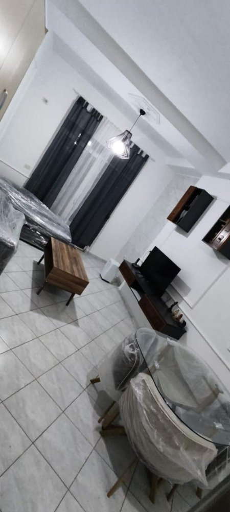 Tirane, jepet me qera apartament 2+1 Kati 1, 80 m² 500 Euro (Rruga Hamdi Garunja,Liqeni)