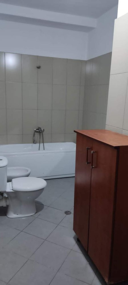 Tirane, jepet me qera apartament 2+1 Kati 1, 80 m² 500 Euro (Rruga Hamdi Garunja,Liqeni)