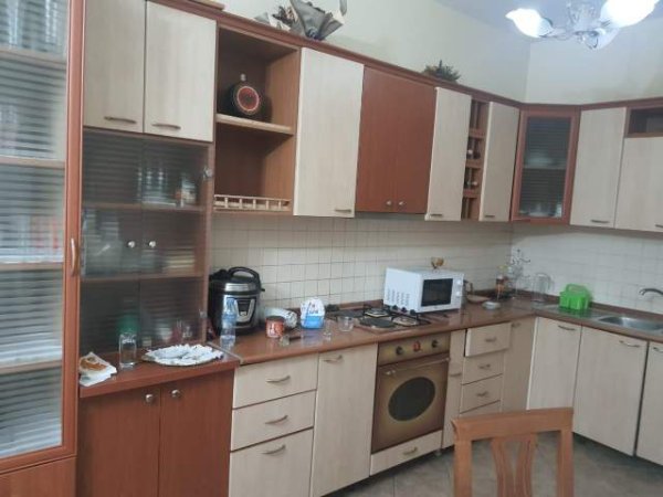 Tirane, jepet me qera apartament 1+1+BLK Kati 1, 70 m² 380 Euro (karl gega)
