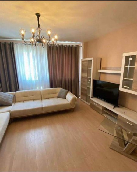 Tirane, jepet me qera apartament Kati 4, 100 m² 600 Euro (Komuna e parisit)