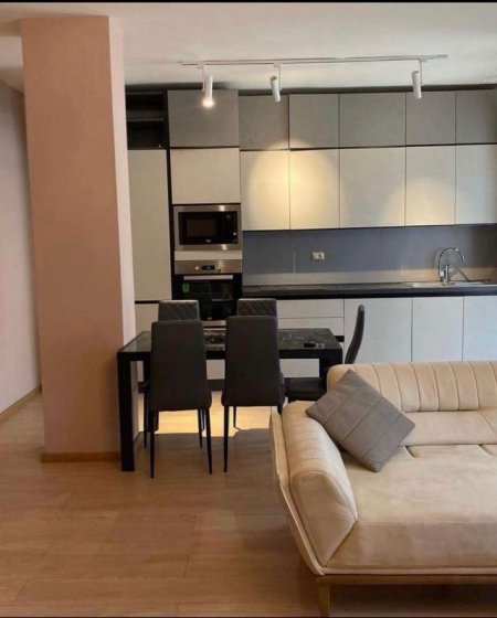 Tirane, jepet me qera apartament Kati 4, 100 m² 600 Euro (Komuna e parisit)