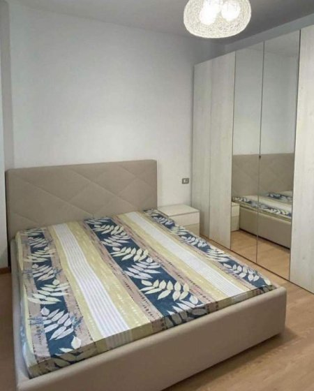 Tirane, jepet me qera apartament Kati 4, 100 m² 600 Euro (Komuna e parisit)