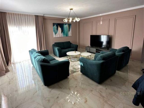 Tirane, jepet me qera 3+1+A+BLK Kati 1, 151 m² 1.000 Euro (Liqeni i Farkes, Lakeland Tirana, Albania)