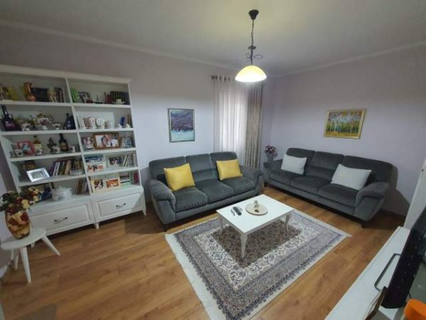Tirane, shitet apartament 2+1+A+BLK Kati 1, 102 m² 255.000 Euro (vasil shanto)
