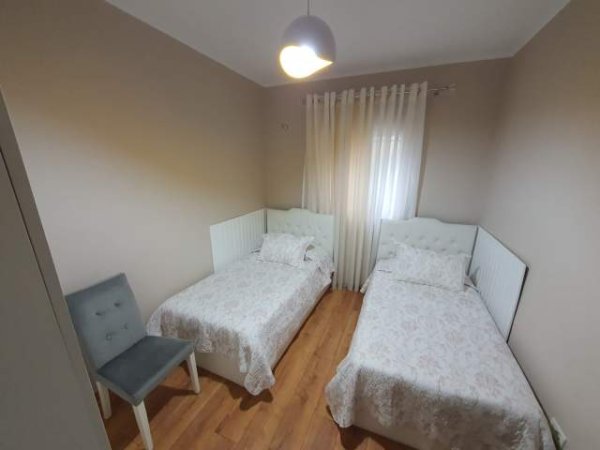 Tirane, shitet apartament 2+1+A+BLK Kati 1, 102 m² 255.000 Euro (vasil shanto)