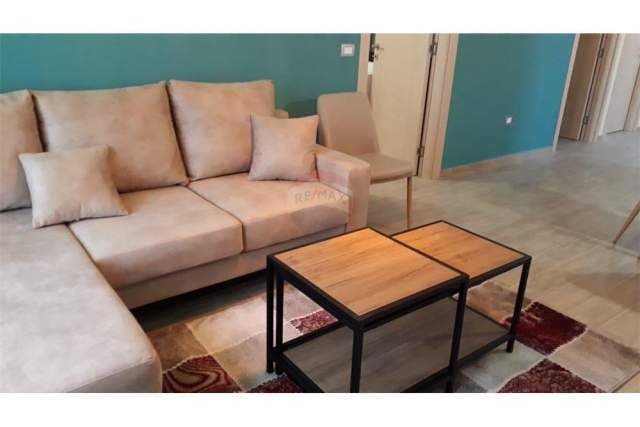 Tirane, jepet me qera apartament 110 m² 500 Euro (KODRA E DIELLIT)