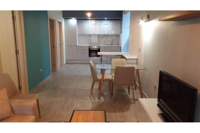 Tirane, jepet me qera apartament 110 m² 500 Euro (KODRA E DIELLIT)