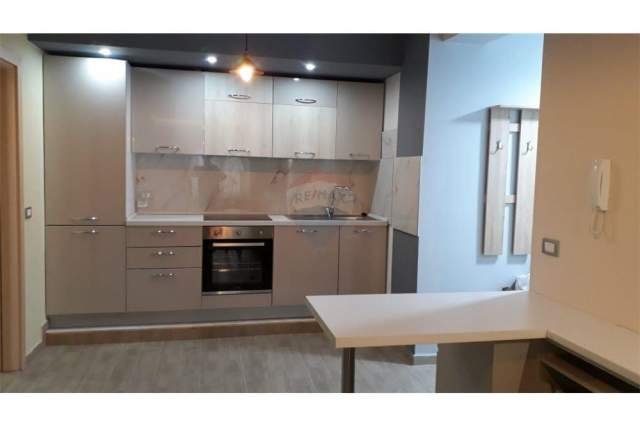 Tirane, jepet me qera apartament 110 m² 500 Euro (KODRA E DIELLIT)