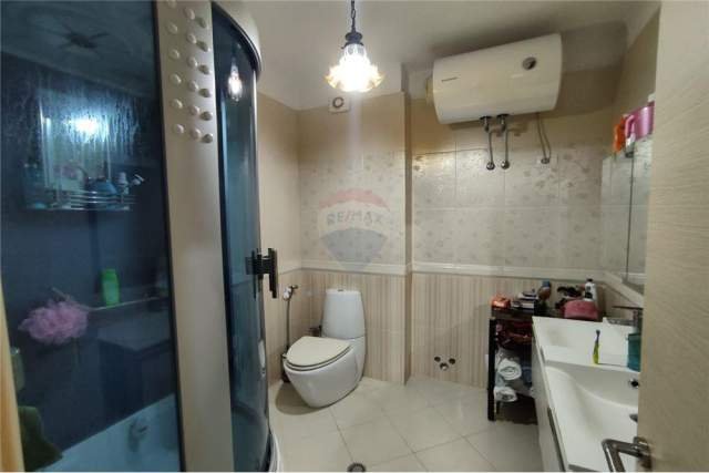 Tirane, jepet me qera 2+1 110 m² 450 Euro (DON BOSKO)