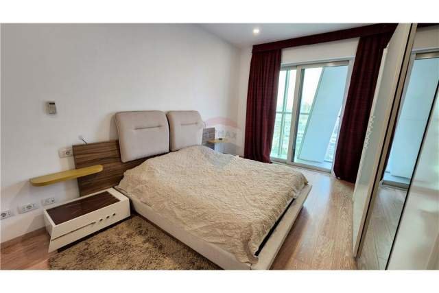 Tirane, jepet me qera apartament 2+1 130 m² 1.400 Euro (AMBASADOR 3)