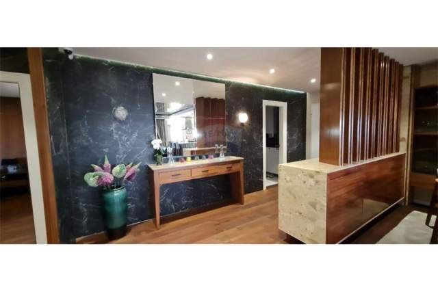 jepet me qera apartament 2+1 178 m² 1.500 Euro (KOPSHTI BOTANIK)