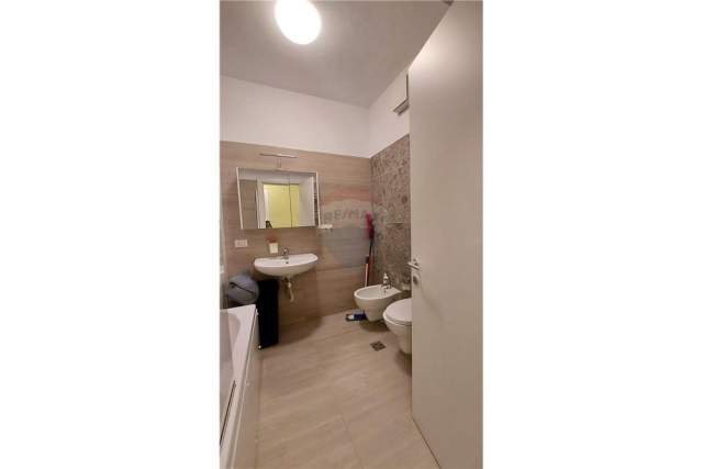 Tirane, jepet me qera apartament Kati 0, 116 m² 800 Euro (KOMLEKSI DELIORGJI)