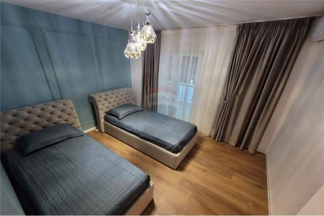 Tirane, jepet me qera apartament 2+1 Kati 3, 74 m² 600 Euro (KOMLEKSI KONTAKT)