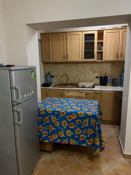 Tirane, jepet me qera apartament 2+1+BLK Kati 1, 75 m² 350 Euro