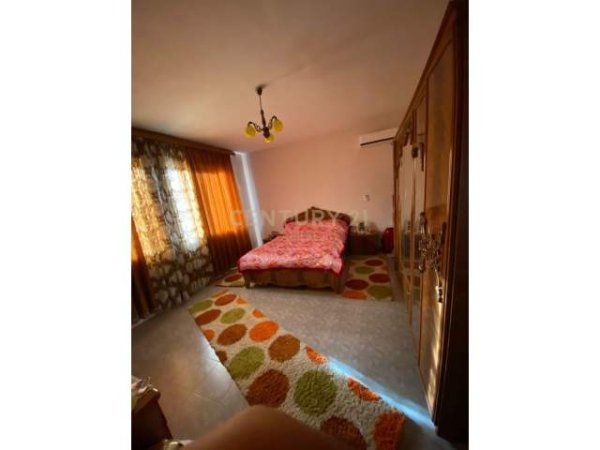 Tirane, jap me qera Vile 3 Katshe Kati 1, 365 m² 1.200 Euro