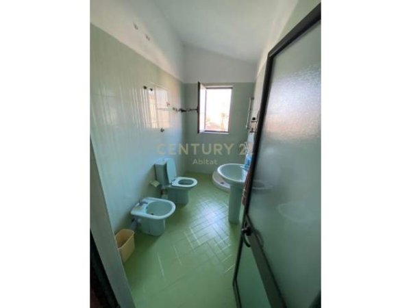 Tirane, jap me qera Vile 3 Katshe Kati 1, 365 m² 1.200 Euro