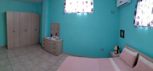 Tirane, jepet me qera apartament 1+1 Kati 1, 60 m² 30.000 Leke (Ministria e Drejtesise)