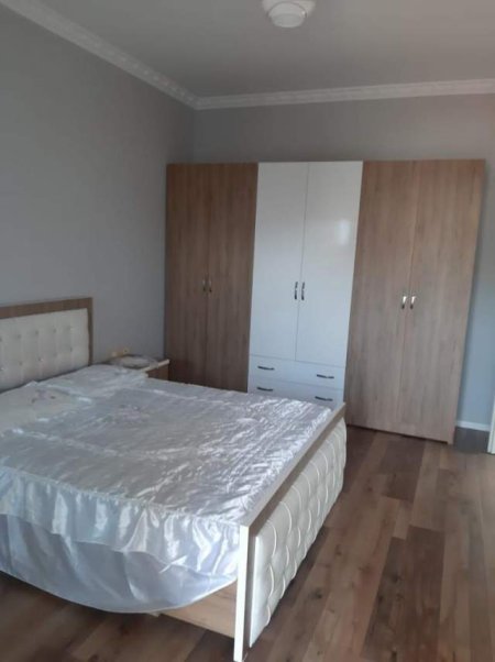 Tirane, jepet me qera apartament Kati 2, 170 m² 50.000 Leke
