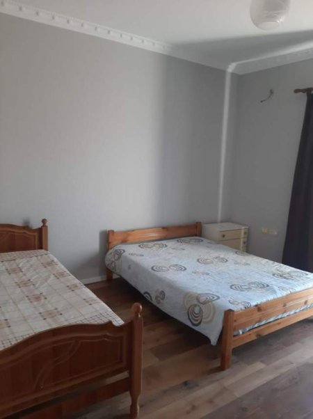 Tirane, jepet me qera apartament Kati 2, 170 m² 50.000 Leke