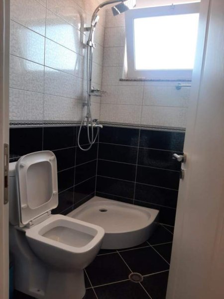 Tirane, jepet me qera apartament Kati 2, 170 m² 50.000 Leke