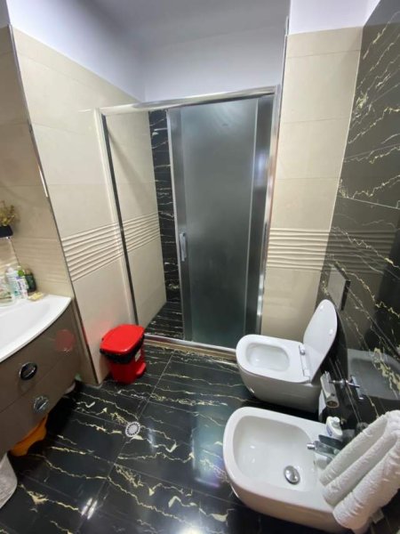 Durres, jepet me qera apartament 2+1+BLK Kati 10, 90 m² 350 Euro Markata, Durres