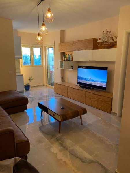 Durres, jepet me qera apartament 2+1+BLK Kati 10, 90 m² 350 Euro Markata, Durres
