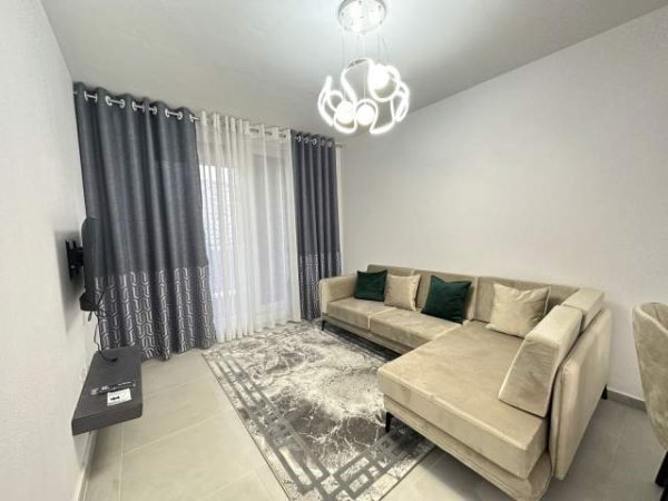 Tirane, jepet me qera apartament 1+1 Kati 5, 70 m² 400 Euro (Turdiu, Fusha Aviacionit)