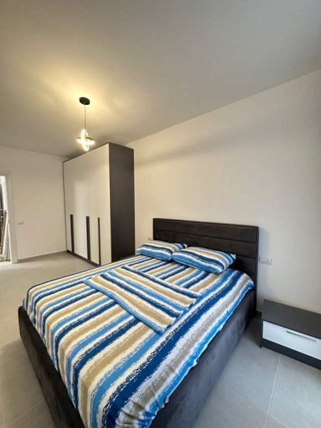 Tirane, jepet me qera apartament 1+1 Kati 5, 70 m² 400 Euro (Turdiu, Fusha Aviacionit)