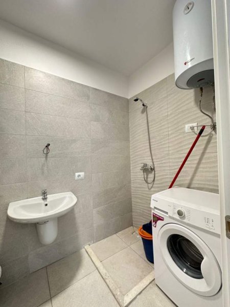 Tirane, jepet me qera apartament 1+1 Kati 5, 70 m² 400 Euro (Turdiu, Fusha Aviacionit)