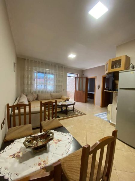 Tirane, jap me qera apartament 2+1+BLK Kati 2, 85 m² 350 Euro (5 MAJ)