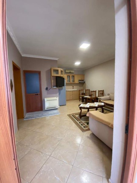 Tirane, jap me qera apartament 2+1+BLK Kati 2, 85 m² 350 Euro (5 MAJ)