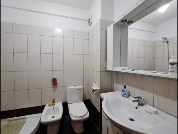 Tirane, shes apartament 2+1+BLK Kati 8, 100 m² 95.000 Euro (misto mame)