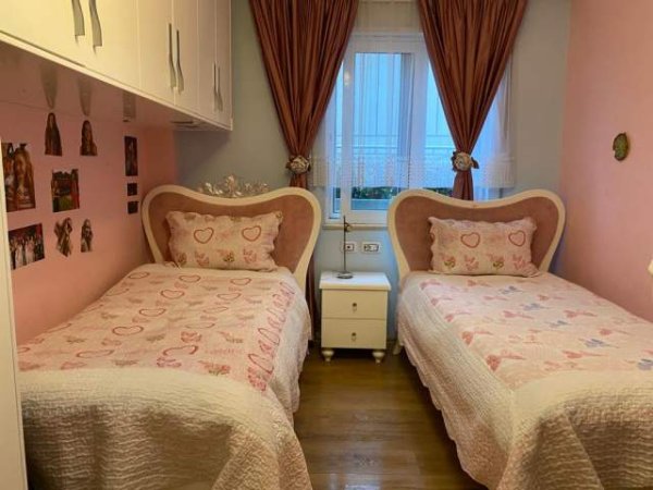 Tirane, jepet me qera apartament 2+1 Kati 8, 103 m² 800 Euro (Rruga e Barrikadave)