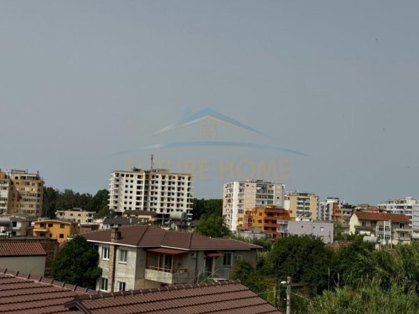 Durres, shitet shtepi Kati 2, 232 m² 150.000 € (arapaj)