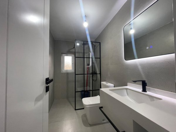 Tirane, jepet me qera apartament 2+1 Kati 3, 60 m² 700€ (Rruga Mine Peza)