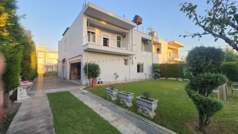 Tirane, shitet Vile , 266.000 € (Kamez)