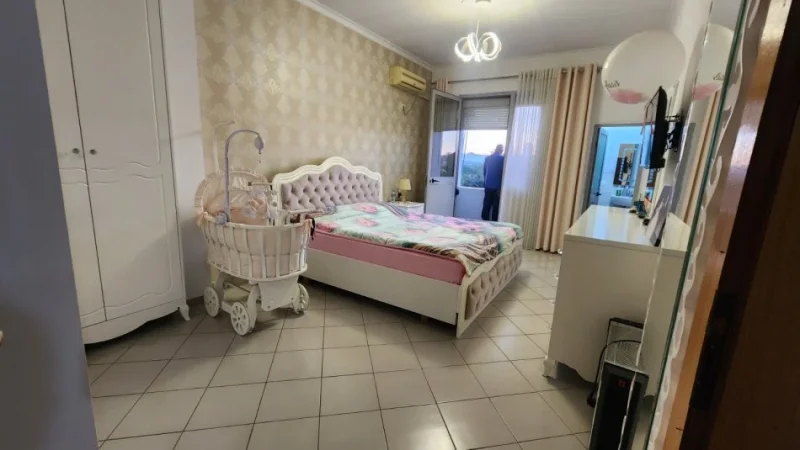 Tirane, shitet Vile , 266.000 € (Kamez)