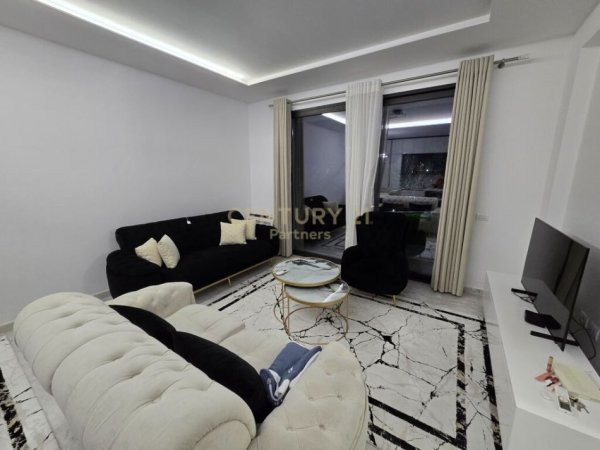 Tirane, jepet me qera Vile 2 Katshe Kati 2, 177 m² 1.700 € (Selite)