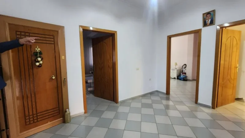 Tirane, shitet Vile , 266.000 € (Kamez)