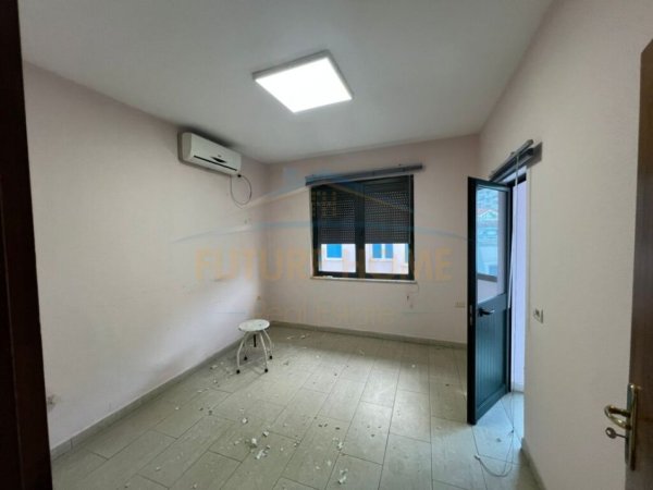 ALF47129 Tirane, jepet me qera Kati 0, 230 m² 1.500 € (Brryli)