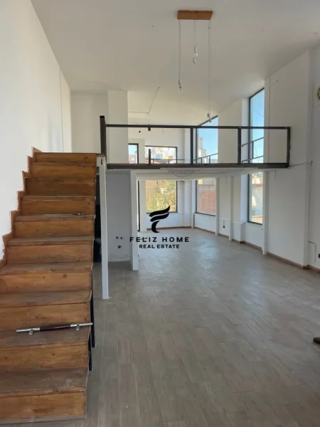 Tirane, shitet dyqan Kati 0, 85 m² 249.600 € (RRUGA E ELBASANIT)