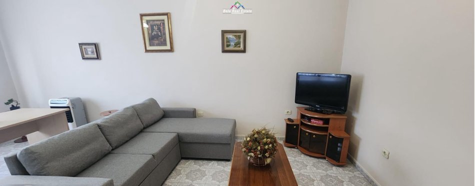 Tirane, jepet me qera Vile 1+1 Kati 2, 70 m² 450 € (pazari i ri)