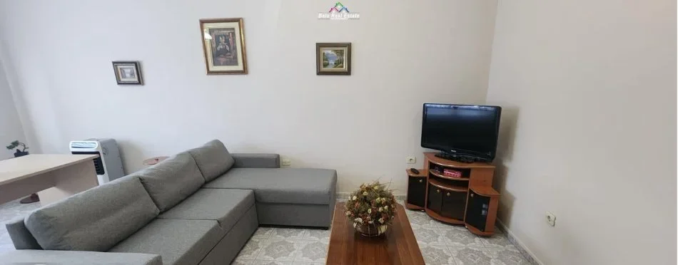 Tirane, jepet me qera Vile 1+1 Kati 2, 70 m² 450 € (pazari i ri)
