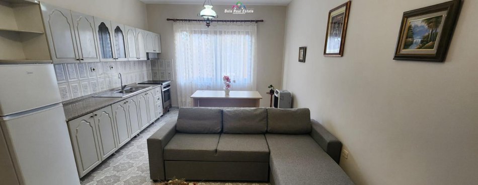 Tirane, jepet me qera Vile 1+1 Kati 2, 70 m² 450 € (pazari i ri)